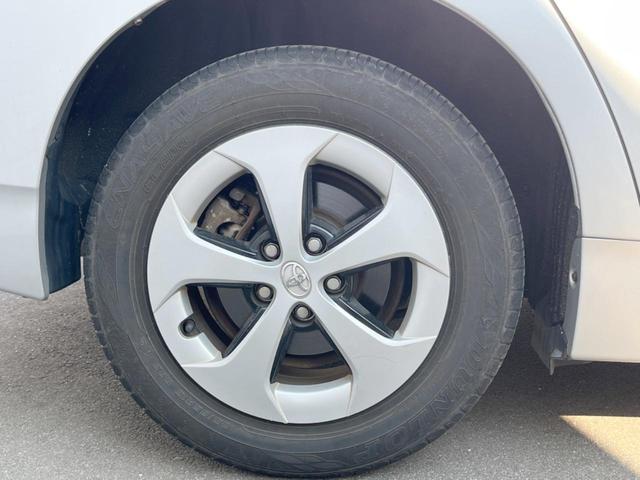 プリウス Ｌ　ＳＤナビ　バックカメラ　スマートキー　純正１５インチアルミ　オートライト　オートエアコン　ＣＤ　ＤＶＤ再生（26枚目）