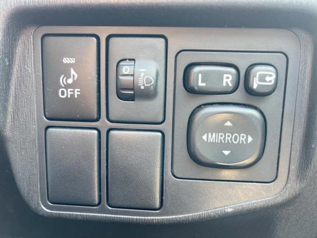 プリウス Ｌ　ＳＤナビ　バックカメラ　スマートキー　純正１５インチアルミ　オートライト　オートエアコン　ＣＤ　ＤＶＤ再生（30枚目）