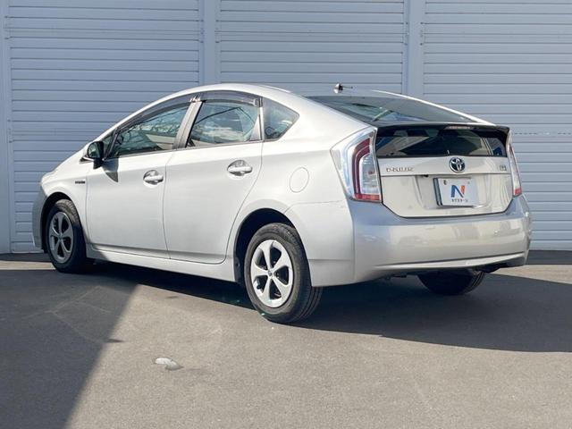 プリウス Ｌ　ＳＤナビ　バックカメラ　スマートキー　純正１５インチアルミ　オートライト　オートエアコン　ＣＤ　ＤＶＤ再生（33枚目）