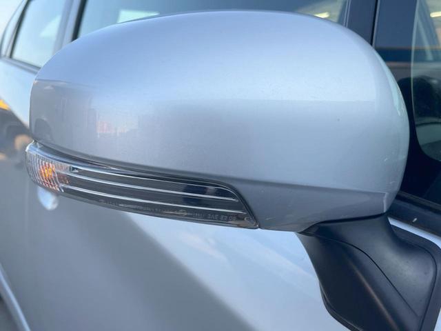 プリウス Ｌ　ＳＤナビ　バックカメラ　スマートキー　純正１５インチアルミ　オートライト　オートエアコン　ＣＤ　ＤＶＤ再生（46枚目）