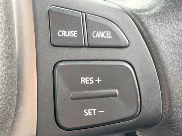 �y�N���[�Y�R���g���[���z�������H�����N���N���s�B�A�N�Z���𗣂��Ă���葬�x�ő��s���ł��A�������^�]���̕��S���y���I�����E�������ȒP�ȃX�C�b�`����Œ����ł��܂��B