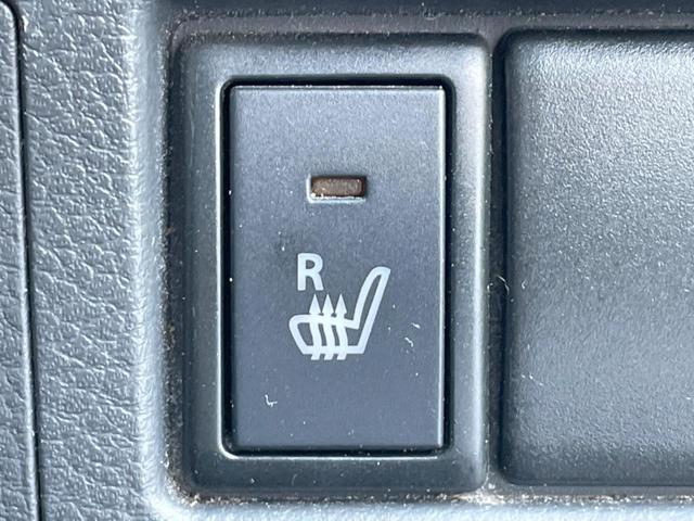 ワゴンＲ ＦＸ　シートヒーター　ＬＥＤヘッド　純正１５インチアルミ　オートエアコン　ＣＤ（4枚目）