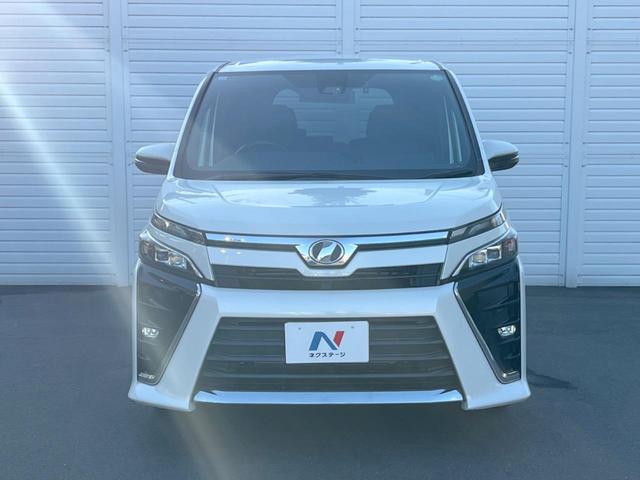 ヴォクシー ＺＳ　両側電動ドア　ＳＤナビ　後席モニター　バックカメラ　衝突被害軽減システム　スマートキー　ＬＥＤヘッド　ＥＴＣ　クルコン　純正１６インチアルミ　オートハイビーム　オートライト　デュアルエアコン（15枚目）