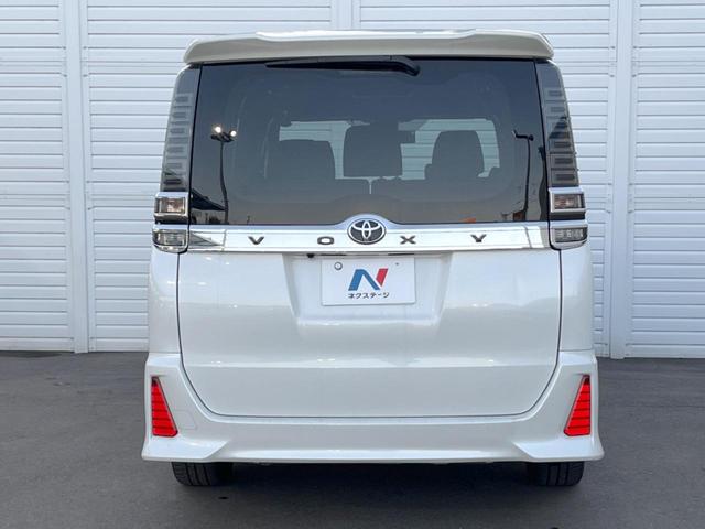 ヴォクシー ＺＳ　両側電動ドア　ＳＤナビ　後席モニター　バックカメラ　衝突被害軽減システム　スマートキー　ＬＥＤヘッド　ＥＴＣ　クルコン　純正１６インチアルミ　オートハイビーム　オートライト　デュアルエアコン（16枚目）