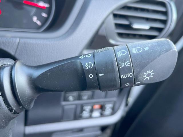 ヴォクシー ＺＳ　両側電動ドア　ＳＤナビ　後席モニター　バックカメラ　衝突被害軽減システム　スマートキー　ＬＥＤヘッド　ＥＴＣ　クルコン　純正１６インチアルミ　オートハイビーム　オートライト　デュアルエアコン（28枚目）