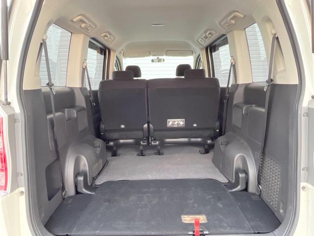 ���i�̂���������ʋ΁A���}���ɏ\���ȉ׎��X�y�[�X���m�ۂ��Ă���܂��B�Z�J���h�V�[�g��|���ƁA�傫�ȉו��̐ύڂ��\�ł���