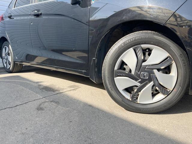 フィットハイブリッド Fパッケージ 純正SDナビ バックカメラ スマートキー ETC オートエアコン Bluetooth CD DVD再生 地デジ 電動格納ミラー(13枚目)