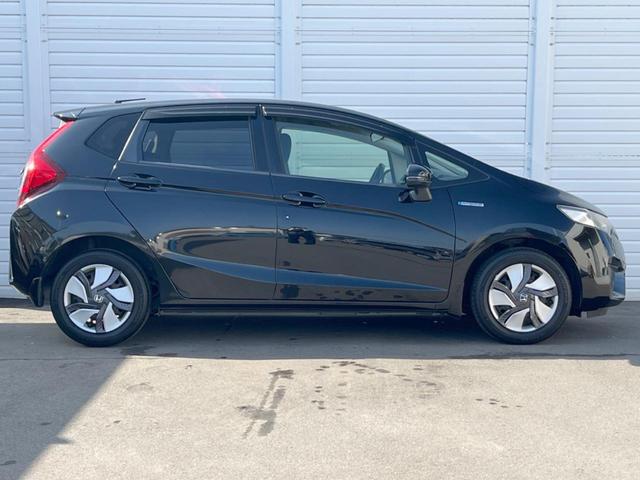 フィットハイブリッド Fパッケージ 純正SDナビ バックカメラ スマートキー ETC オートエアコン Bluetooth CD DVD再生 地デジ 電動格納ミラー(48枚目)