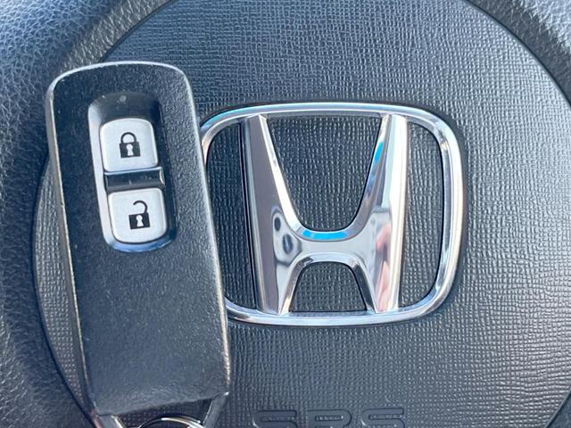 �y�g���������X�}�[�g�L�[�z�J�o����|�P�b�g�ɓ��ꂽ�܂܂ł��h�A�̎{���E�������\�ȃX�}�[�g�L�[�𑕔��B�G���W���̃I���E�I�t�����J�M�����o���K�v����������Ƃ��Ă��֗��ł���