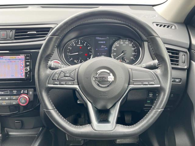 エクストレイル ２０Ｘ　７人乗り　純正ＳＤナビ　後席モニター　バックカメラ　電動リアゲート　レザー調シート　ドラレコ　スマートキー　ＬＥＤヘッド　ビルトインＥＴＣ　純正１８インチアルミ　オートライト　オートエアコン（13枚目）