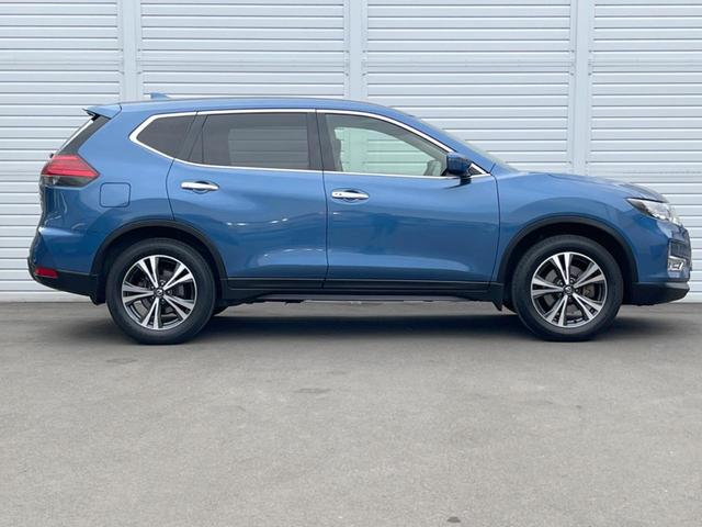 エクストレイル ２０Ｘ　７人乗り　純正ＳＤナビ　後席モニター　バックカメラ　電動リアゲート　レザー調シート　ドラレコ　スマートキー　ＬＥＤヘッド　ビルトインＥＴＣ　純正１８インチアルミ　オートライト　オートエアコン（55枚目）