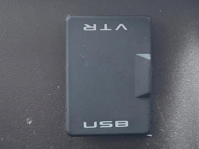 パッソ プラスハナ　Ｃパッケージ　純正ＳＤナビ　バックカメラ　ＥＴＣ　Ｂｌｕｅｔｏｏｔｈ　ＣＤ　ＤＶＤ再生　地デジ　電動格納ミラー　バニティーミラー（39枚目）