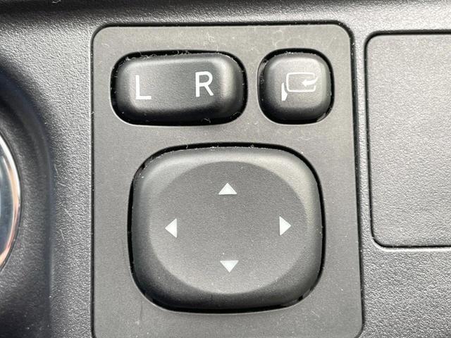 アクア Ｘ－アーバン　ＳＤナビ　バックカメラ　ハーフレザーシート　スマートキー　ＬＥＤヘッド　ビルトインＥＴＣ　純正１６インチアルミ　オートライト　オートエアコン　Ｂｌｕｅｔｏｏｔｈ　ＣＤ　ＤＶＤ再生　フルセグ（7枚目）