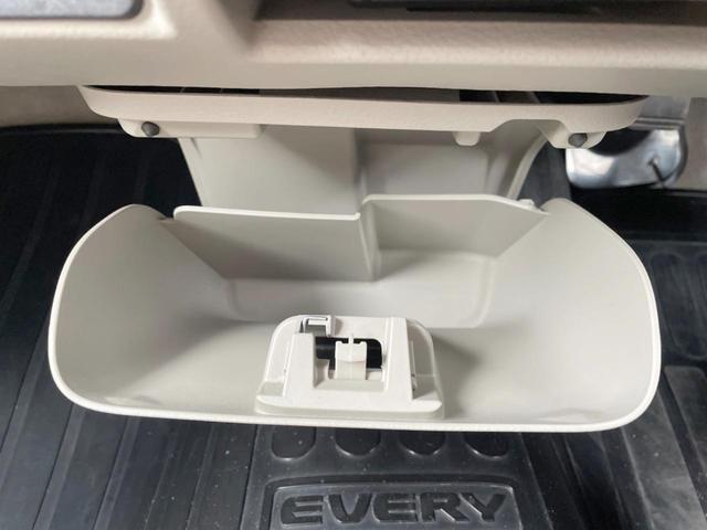 エブリイワゴン ＰＺターボ　電動スライドドア　ＳＤナビ　衝突被害軽減システム　シートヒーター　スマートキー　ＨＩＤヘッド　純正１４インチアルミ　オートライト　オートエアコン　ＣＤ　ＤＶＤ再生　地デジ（29枚目）