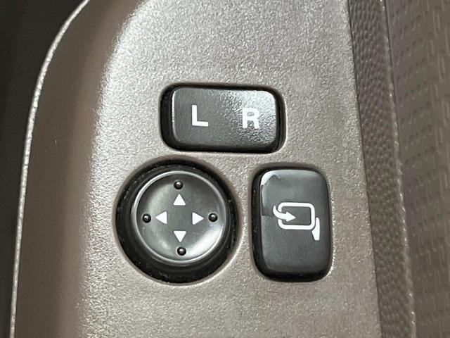 アルトラパンショコラ Ｘ　ハーフレザーシート　スマートキー　ＨＩＤヘッド　純正１４インチアルミ　オートライト　オートエアコン　ＣＤ（7枚目）