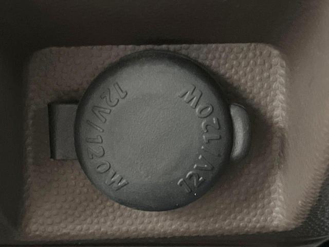 アルトラパンショコラ Ｘ　ハーフレザーシート　スマートキー　ＨＩＤヘッド　純正１４インチアルミ　オートライト　オートエアコン　ＣＤ（24枚目）