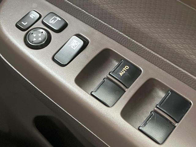 アルトラパンショコラ Ｘ　ハーフレザーシート　スマートキー　ＨＩＤヘッド　純正１４インチアルミ　オートライト　オートエアコン　ＣＤ（25枚目）