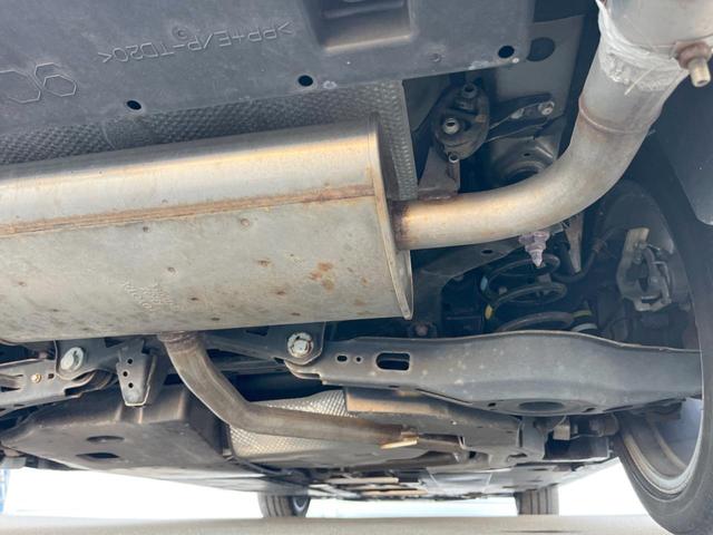 プリウス Ａツーリングセレクション　バックカメラ　衝突被害軽減システム　レーダークルーズ　ハーフレザーシート　シートヒーター　スマートキー　ＬＥＤヘッド　ビルトインＥＴＣ　純正１７インチアルミ　オートライト　オートエアコン（22枚目）