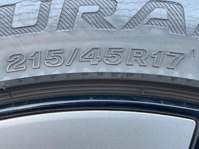 プリウス Ａツーリングセレクション　バックカメラ　衝突被害軽減システム　レーダークルーズ　ハーフレザーシート　シートヒーター　スマートキー　ＬＥＤヘッド　ビルトインＥＴＣ　純正１７インチアルミ　オートライト　オートエアコン（24枚目）