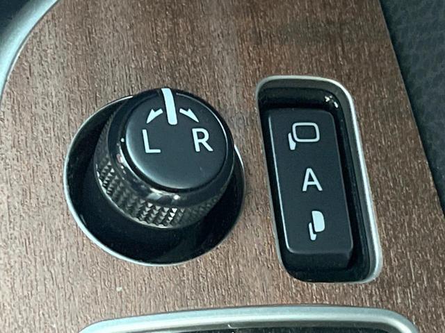 プリウス Ａツーリングセレクション　バックカメラ　衝突被害軽減システム　レーダークルーズ　ハーフレザーシート　シートヒーター　スマートキー　ＬＥＤヘッド　ビルトインＥＴＣ　純正１７インチアルミ　オートライト　オートエアコン（39枚目）