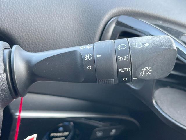 プリウス Ａツーリングセレクション　バックカメラ　衝突被害軽減システム　レーダークルーズ　ハーフレザーシート　シートヒーター　スマートキー　ＬＥＤヘッド　ビルトインＥＴＣ　純正１７インチアルミ　オートライト　オートエアコン（48枚目）