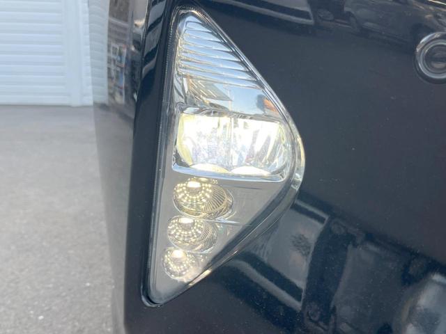 プリウス Ａツーリングセレクション　バックカメラ　衝突被害軽減システム　レーダークルーズ　ハーフレザーシート　シートヒーター　スマートキー　ＬＥＤヘッド　ビルトインＥＴＣ　純正１７インチアルミ　オートライト　オートエアコン（54枚目）