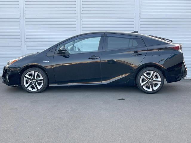 プリウス Ａツーリングセレクション　バックカメラ　衝突被害軽減システム　レーダークルーズ　ハーフレザーシート　シートヒーター　スマートキー　ＬＥＤヘッド　ビルトインＥＴＣ　純正１７インチアルミ　オートライト　オートエアコン（57枚目）