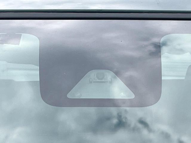 �y�X�}�[�g�A�V�X�g�z���s���ɑO���̎ԗ�����F�����A�Փ˂������Ȏ��͌x��ƃu���[�L�ŏՓˉ���Ɣ�Q�y�����A�V�X�g�B�����S�Ƀh���C�u�����y���݂��������܂��B