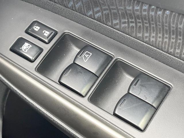 ノート メダリスト　純正ＳＤナビ　全周囲カメラ　スマートキー　ＥＴＣ　純正１４インチアルミ　オートライト　オートエアコン　Ｂｌｕｅｔｏｏｔｈ　ＣＤ　ＤＶＤ再生　フルセグ（34枚目）