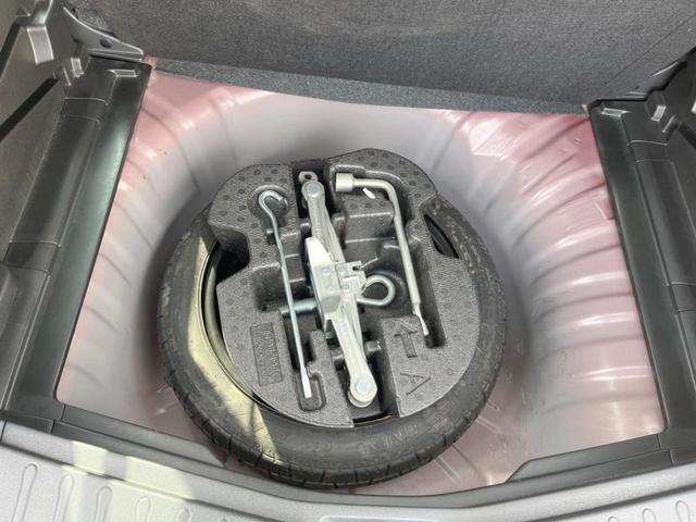 ノート メダリスト　純正ＳＤナビ　全周囲カメラ　スマートキー　ＥＴＣ　純正１４インチアルミ　オートライト　オートエアコン　Ｂｌｕｅｔｏｏｔｈ　ＣＤ　ＤＶＤ再生　フルセグ（40枚目）