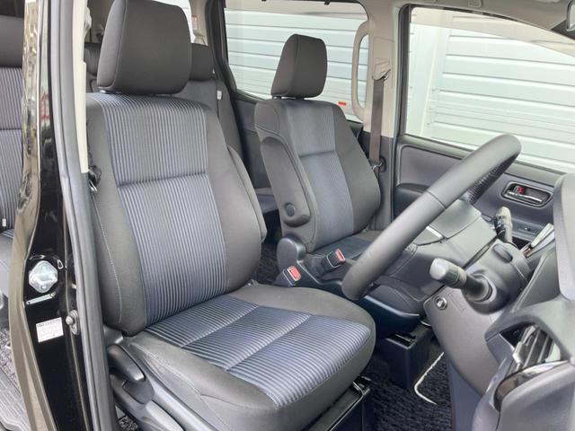 ヴォクシー ＺＳ　煌ＩＩ　両側電動ドア　純正ＳＤナビ　バックカメラ　衝突被害軽減システム　ドラレコ　スマートキー　ＬＥＤヘッド　ビルトインＥＴＣ　純正１６インチアルミ　車線逸脱警報　オートライト（8枚目）