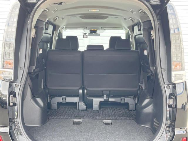 ヴォクシー ＺＳ　煌ＩＩ　両側電動ドア　純正ＳＤナビ　バックカメラ　衝突被害軽減システム　ドラレコ　スマートキー　ＬＥＤヘッド　ビルトインＥＴＣ　純正１６インチアルミ　車線逸脱警報　オートライト（11枚目）