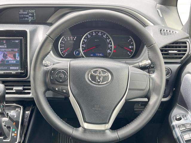 ヴォクシー ＺＳ　煌ＩＩ　両側電動ドア　純正ＳＤナビ　バックカメラ　衝突被害軽減システム　ドラレコ　スマートキー　ＬＥＤヘッド　ビルトインＥＴＣ　純正１６インチアルミ　車線逸脱警報　オートライト（12枚目）