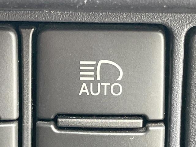 ヴォクシー ＺＳ　煌ＩＩ　両側電動ドア　純正ＳＤナビ　バックカメラ　衝突被害軽減システム　ドラレコ　スマートキー　ＬＥＤヘッド　ビルトインＥＴＣ　純正１６インチアルミ　車線逸脱警報　オートライト（24枚目）