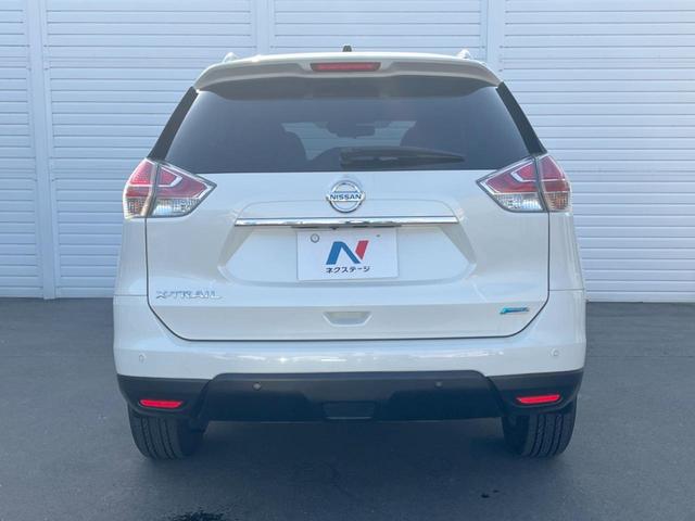 エクストレイル ２０Ｘｔ　エマージェンシーブレーキパッケージ　４ＷＤ　ＳＤナビ　全周囲カメラ　電動リアゲート　ハーフレザーシート　スマートキー　ＬＥＤヘッド　ビルトインＥＴＣ　クルコン　オートライト　デュアルエアコン　Ｂｌｕｅｔｏｏｔｈ　ＣＤ　ＤＶＤ再生（14枚目）