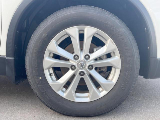 エクストレイル ２０Ｘｔ　エマージェンシーブレーキパッケージ　４ＷＤ　ＳＤナビ　全周囲カメラ　電動リアゲート　ハーフレザーシート　スマートキー　ＬＥＤヘッド　ビルトインＥＴＣ　クルコン　オートライト　デュアルエアコン　Ｂｌｕｅｔｏｏｔｈ　ＣＤ　ＤＶＤ再生（22枚目）