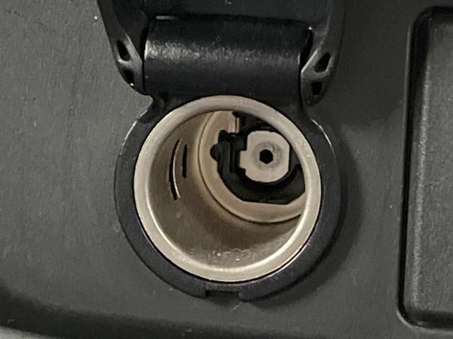 エクストレイル ２０Ｘｔ　エマージェンシーブレーキパッケージ　４ＷＤ　ＳＤナビ　全周囲カメラ　電動リアゲート　ハーフレザーシート　スマートキー　ＬＥＤヘッド　ビルトインＥＴＣ　クルコン　オートライト　デュアルエアコン　Ｂｌｕｅｔｏｏｔｈ　ＣＤ　ＤＶＤ再生（45枚目）