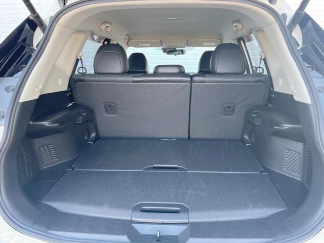 エクストレイル ２０Ｘｔ　エマージェンシーブレーキパッケージ　４ＷＤ　ＳＤナビ　全周囲カメラ　電動リアゲート　ハーフレザーシート　スマートキー　ＬＥＤヘッド　ビルトインＥＴＣ　クルコン　オートライト　デュアルエアコン　Ｂｌｕｅｔｏｏｔｈ　ＣＤ　ＤＶＤ再生（52枚目）