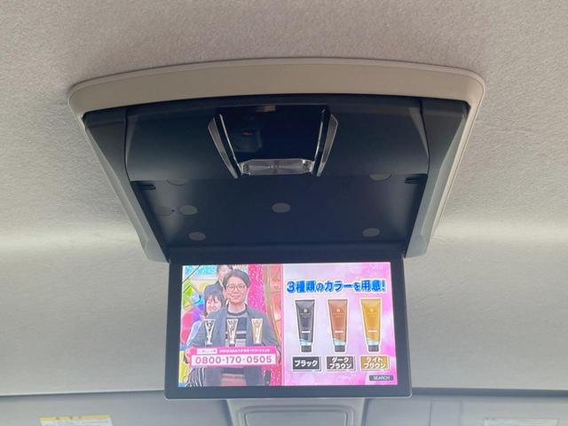 ステップワゴンスパーダ Ｚ　ＨＤＤナビエディション　両側電動ドア　ＳＤナビ　後席モニター　バックカメラ　ドラレコ　スマートキー　ＨＩＤヘッド　ビルトインＥＴＣ　オートライト　オートエアコン　Ｂｌｕｅｔｏｏｔｈ　ＣＤ　ＤＶＤ再生　フルセグ　パドルシフト（3枚目）