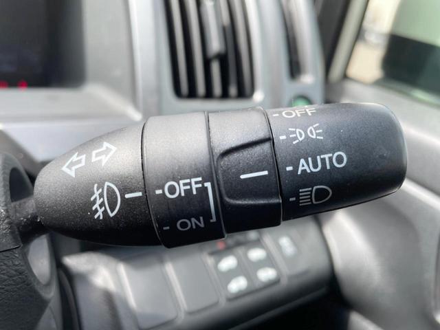 ステップワゴンスパーダ Ｚ　ＨＤＤナビエディション　両側電動ドア　ＳＤナビ　後席モニター　バックカメラ　ドラレコ　スマートキー　ＨＩＤヘッド　ビルトインＥＴＣ　オートライト　オートエアコン　Ｂｌｕｅｔｏｏｔｈ　ＣＤ　ＤＶＤ再生　フルセグ　パドルシフト（29枚目）