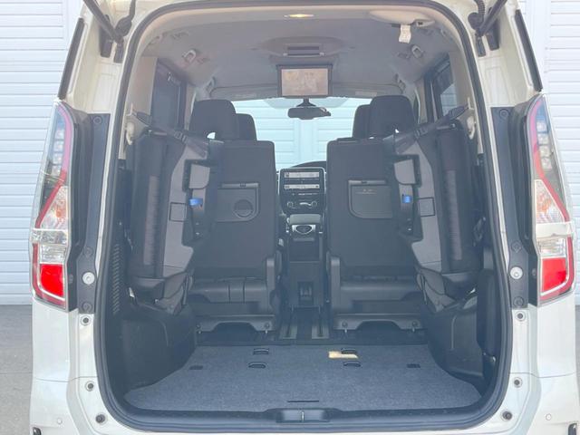 セレナ ハイウェイスターＶ　両側電動ドア　純正ＳＤナビ　後席モニター　全周囲カメラ　禁煙車　ドラレコ　コーナーセンサー　スマートキー　ＬＥＤヘッド　ビルトインＥＴＣ　クルコン　純正１６インチアルミ　オートライト　オートエアコン（12枚目）