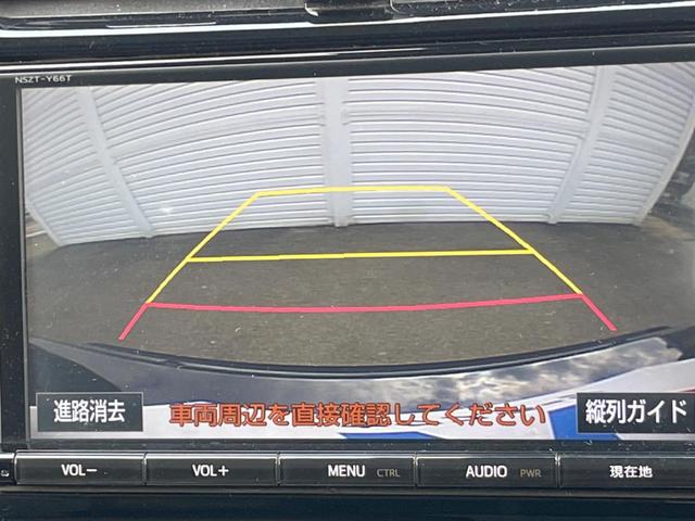 プリウス Ｓセーフティプラス　サンルーフ　フルエアロ　純正ＳＤナビ　バックカメラ　レーダークルーズ　禁煙車　レザー調シート　コーナーセンサー　スマートキー　ＬＥＤヘッド　ビルトインＥＴＣ　車線逸脱警報　オートライト　オートエアコン（6枚目）