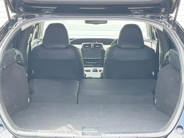 プリウス Ｓセーフティプラス　サンルーフ　フルエアロ　純正ＳＤナビ　バックカメラ　レーダークルーズ　禁煙車　レザー調シート　コーナーセンサー　スマートキー　ＬＥＤヘッド　ビルトインＥＴＣ　車線逸脱警報　オートライト　オートエアコン（25枚目）