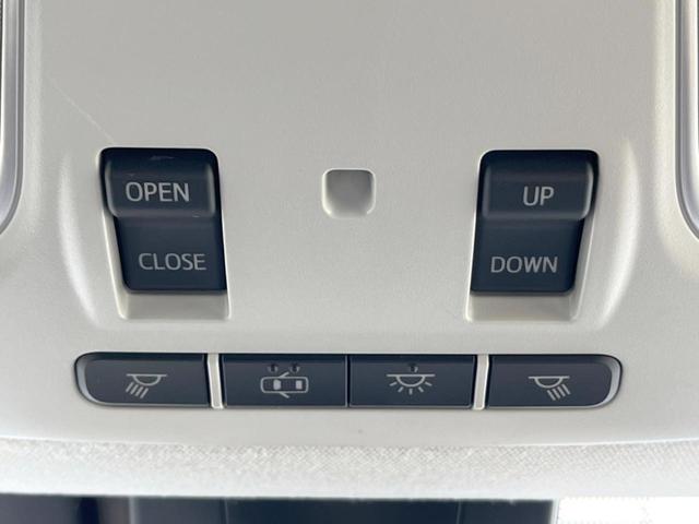 プリウス Ｓセーフティプラス　サンルーフ　フルエアロ　純正ＳＤナビ　バックカメラ　レーダークルーズ　禁煙車　レザー調シート　コーナーセンサー　スマートキー　ＬＥＤヘッド　ビルトインＥＴＣ　車線逸脱警報　オートライト　オートエアコン（45枚目）