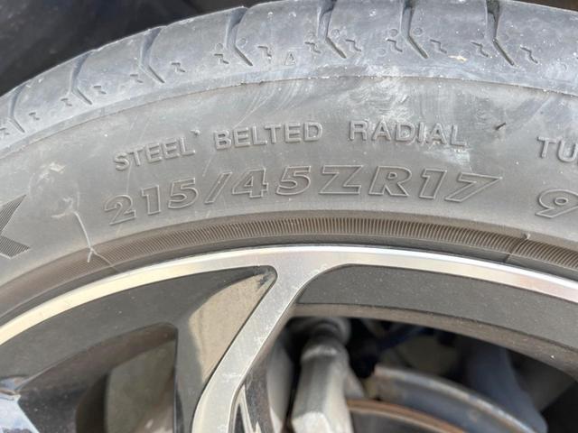 プリウス Ｓセーフティプラス　サンルーフ　フルエアロ　純正ＳＤナビ　バックカメラ　レーダークルーズ　禁煙車　レザー調シート　コーナーセンサー　スマートキー　ＬＥＤヘッド　ビルトインＥＴＣ　車線逸脱警報　オートライト　オートエアコン（55枚目）