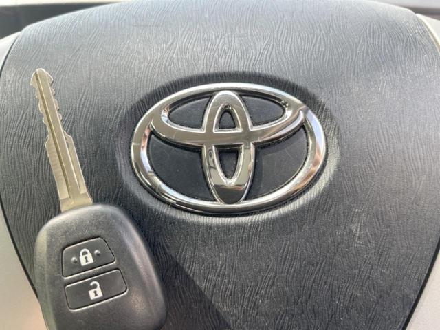 アクア Ｓ　純正ＳＤナビ　バックカメラ　禁煙車　ビルトインＥＴＣ　純正１５インチスチールキャップ　オートエアコン　Ｂｌｕｅｔｏｏｔｈ　ＣＤ／ＤＶＤ再生　フルセグ（7枚目）