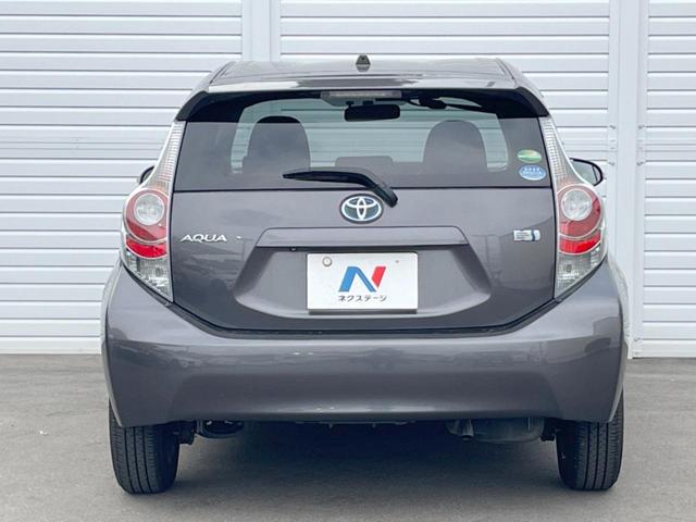 アクア Ｓ　純正ＳＤナビ　バックカメラ　禁煙車　ビルトインＥＴＣ　純正１５インチスチールキャップ　オートエアコン　Ｂｌｕｅｔｏｏｔｈ　ＣＤ／ＤＶＤ再生　フルセグ（15枚目）