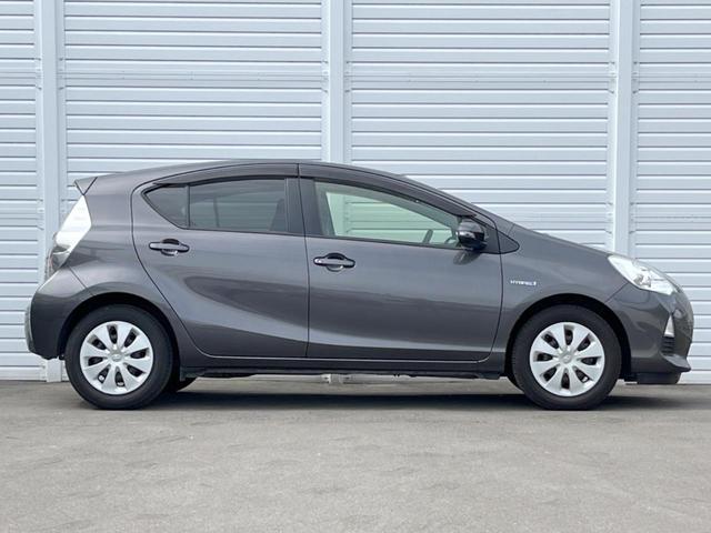 アクア Ｓ　純正ＳＤナビ　バックカメラ　禁煙車　ビルトインＥＴＣ　純正１５インチスチールキャップ　オートエアコン　Ｂｌｕｅｔｏｏｔｈ　ＣＤ／ＤＶＤ再生　フルセグ（48枚目）