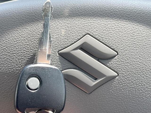 �y�L�[���X�z�������ꂽ�ꏊ����ł��{�^����Ńh�A�̊J���E�{�����ł���̂łƂ��Ă��֗��I�h�A�̌�������ɏ������邱�Ƃ�����܂����