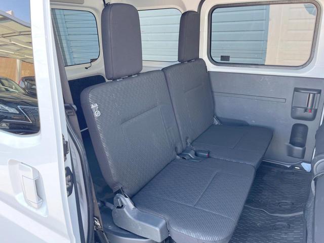 ハイゼットカーゴ クルーズ バックカメラ 衝突被害軽減システム スマートキー LEDヘッド ビルトインETC オートライト デュアルエアコン Bluetooth フルセグ LEDフォグ(9枚目)